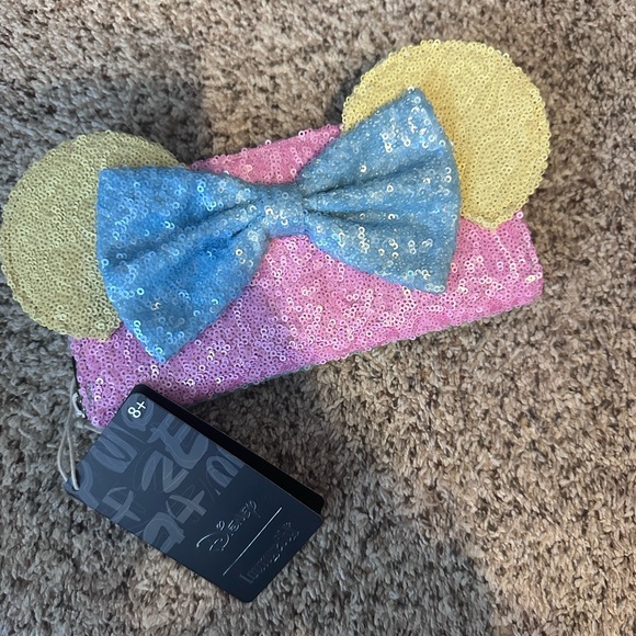 Disney Minnie Pastel Sequin Zip Around Wallet Loungefly - Picture 1 of 2